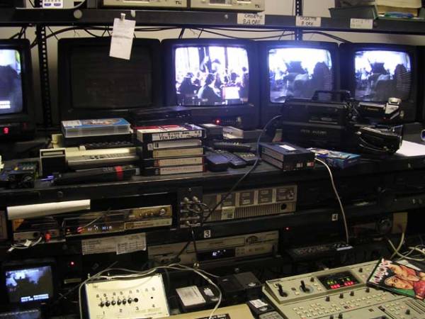 Lo studio di TeleMasone - 2004
