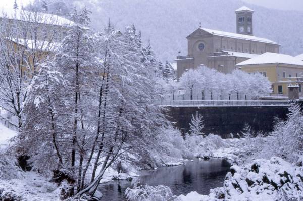 Tenero è il mio paese sotto la neve - Foto di Gianni Ottonello