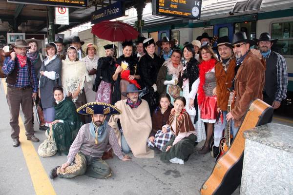 Foto di gruppo - Treno d'epoca alla XX Expo di Rossiglione - Foto di Gianni Ottonello