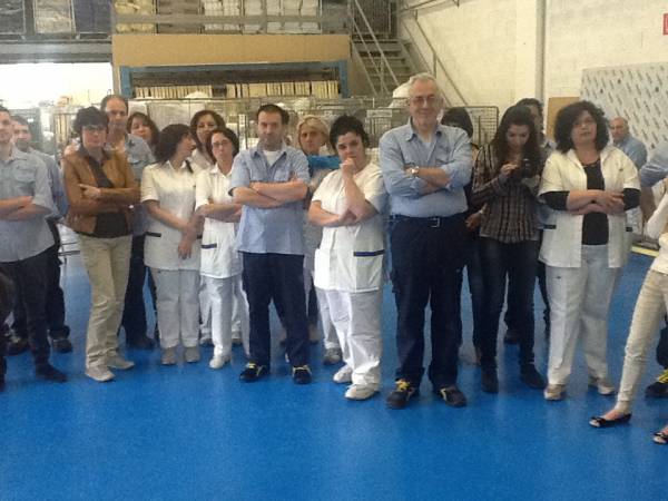 festa con i lavoratori della Lavanderia Industriale Val di Vara